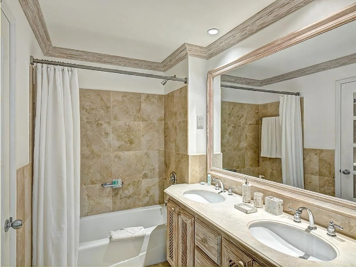 Aparthotel Port St Charles unit 248 à Saint Peter Barbade